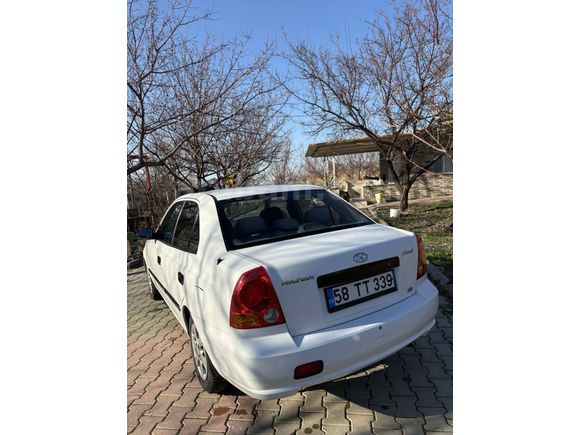 Sahibinden Hyundai Accent 1.5 CRDi Admire 2003 Model 