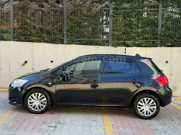 Sahibinden Toyota Auris 1.4 D-4D Comfort 2008 Model 