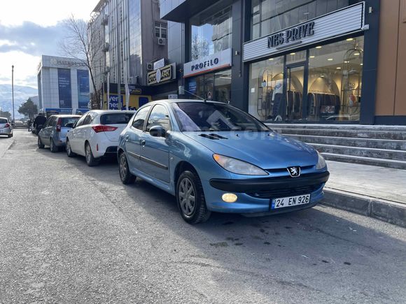 Klimalı Peugeot 206 1.6 XT 2001 Model  