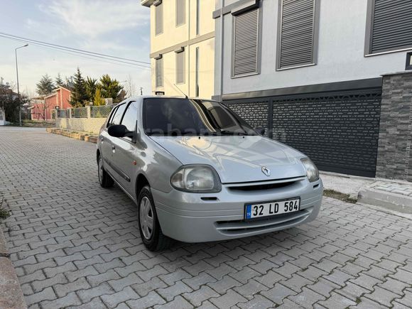 Sahibinden Renault Clio 1.4 RNA 2000 Model 