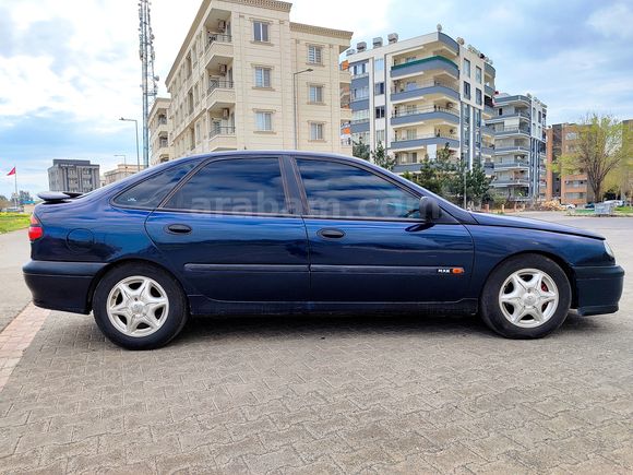 Acil acil Renault Laguna 1.6 RXE 2001 Model 