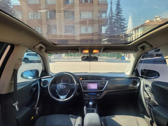 Sahibinden Toyota Auris 1.4 D-4D Active Skypack 2013 Model 