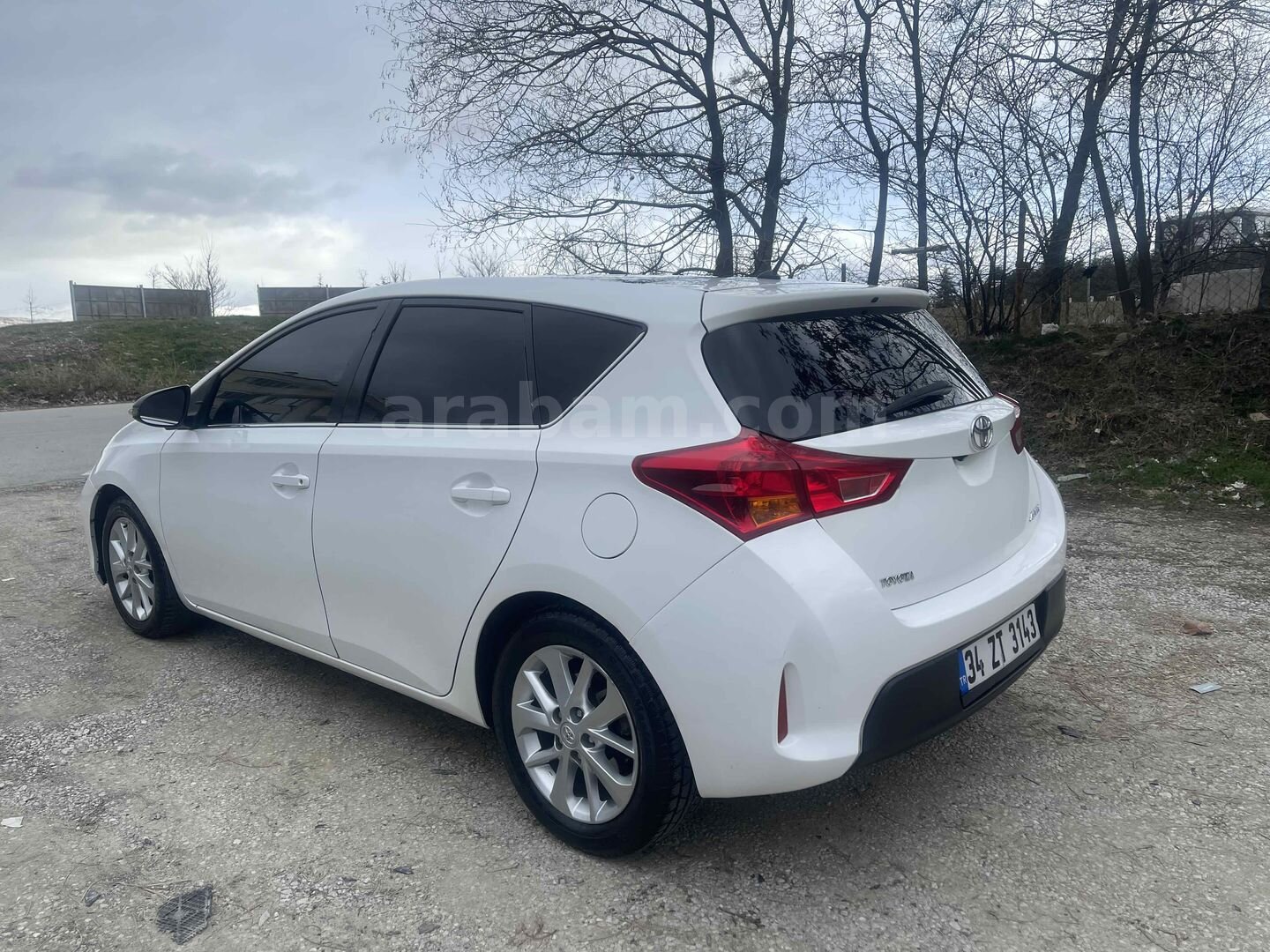 Sahibinden Toyota Auris 1.4 D-4D Active Skypack 2013 Model Ankara 340.000 km Beyaz 4