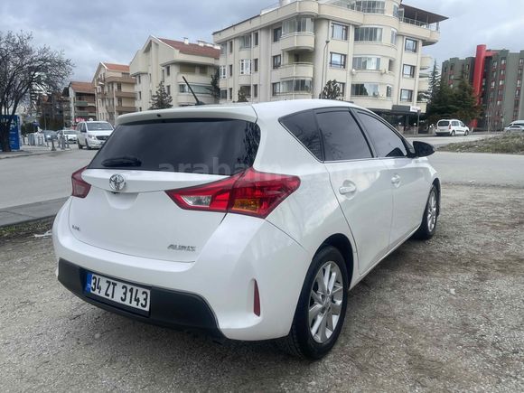 Sahibinden Toyota Auris 1.4 D-4D Active Skypack 2013 Model 