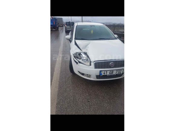 Sahibinden Fiat Linea 1.3 Multijet Active Plus 2011 Model  275.550 km Beyaz