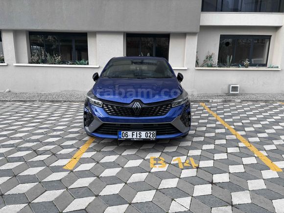Sahibinden Renault Clio 1.0 TCe Techno Esprit Alpine 2023 Model 