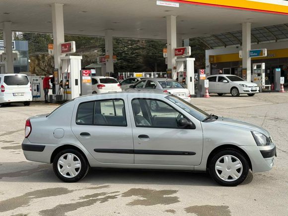 Sahibinden Renault Clio 1.4 Authentique 2004 Model klimalı 