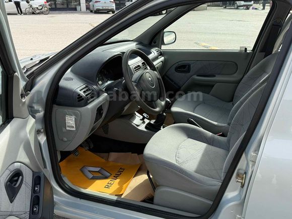 Sahibinden Renault Clio 1.4 Authentique 2004 Model klimalı 
