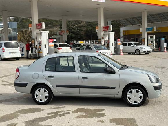 Sahibinden Renault Clio 1.4 Authentique 2004 Model klimalı 