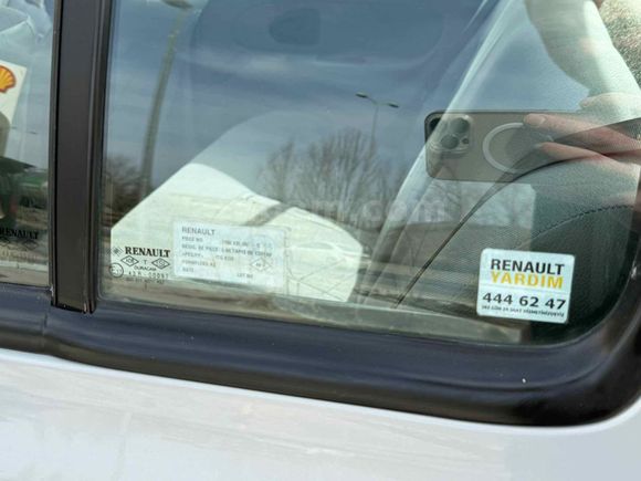 Sahibinden Renault Clio 1.4 Authentique 2004 Model klimalı 