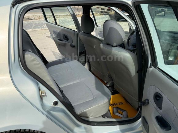 Sahibinden Renault Clio 1.4 Authentique 2004 Model klimalı 
