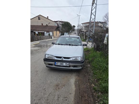 Renault R 19 1.6 Europa iE RNE 1998 Model