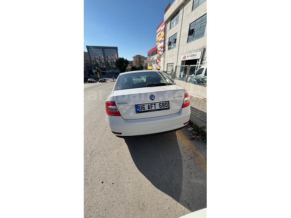 HATASIZ BOYASIZ DEĞİŞENSİZ MAKYAJLI KASA 