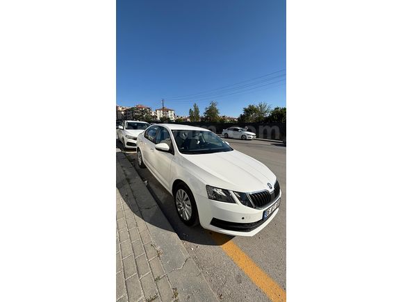 HATASIZ BOYASIZ DEĞİŞENSİZ MAKYAJLI KASA 