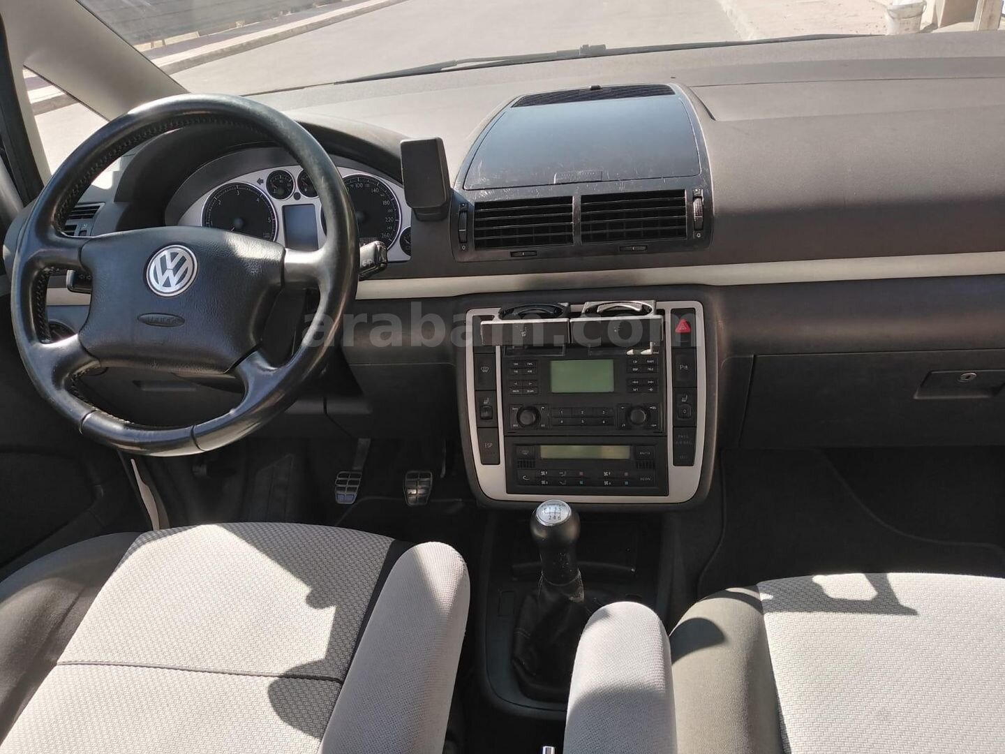 Sahibinden Volkswagen Sharan 1.9 TDI 2006 Model Mersin 273.000 km Gri (metalik) 6