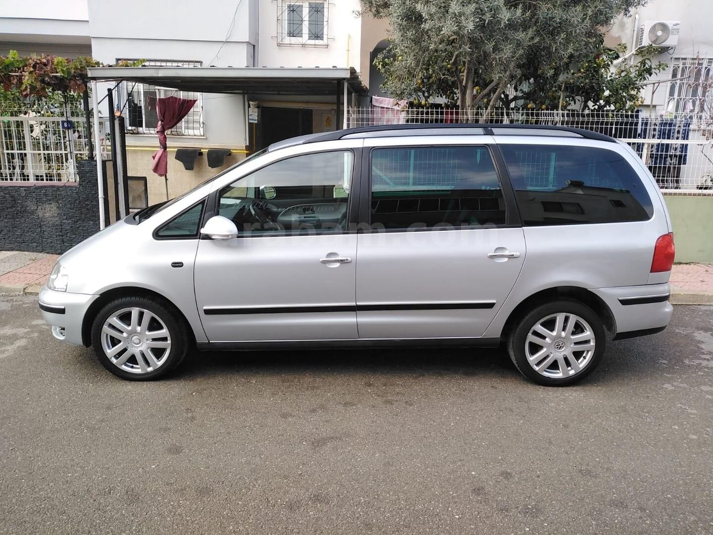Sahibinden Volkswagen Sharan 1.9 TDI 2006 Model Mersin 273.000 km Gri (metalik) 3