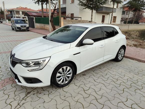 Sahibinden Renault Megane 1.6 Joy 2017 Model
