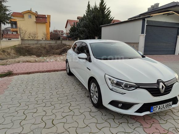 Sahibinden Renault Megane 1.6 Joy 2017 Model