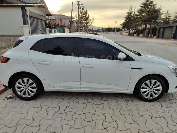 Sahibinden Renault Megane 1.6 Joy 2017 Model