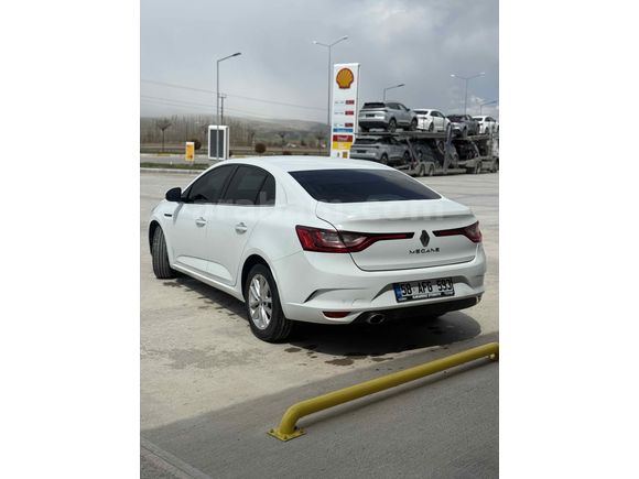 Sahibinden Renault Megane 1.5 Blue DCI Touch 2020 Model 