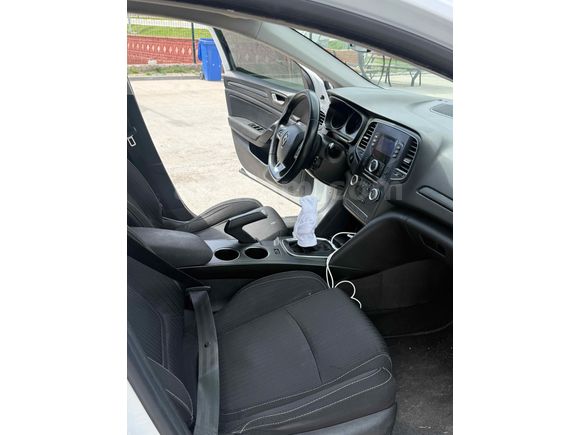 Sahibinden Renault Megane 1.5 Blue DCI Touch 2020 Model 