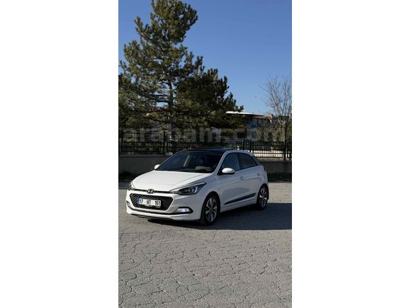 HATASIZ 93,500 KM Hyundai i20 1.2 MPI Elite 2017 Model 