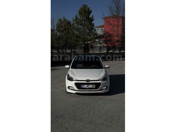 HATASIZ 93,500 KM Hyundai i20 1.2 MPI Elite 2017 Model 