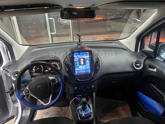 Acill satlıkk Ford Tourneo Courier 1.6 TDCi  Titanium Plus 2016 Model  