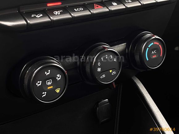 2024 DUSTER 4X4 30 BİN KM YENİ LOGO MAKYAJLI 1.3 TCE 150 HP