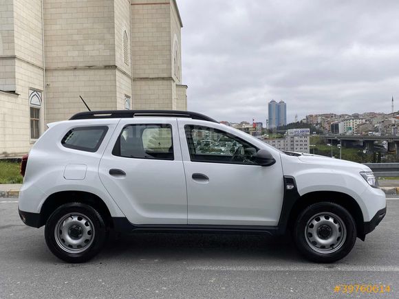 2024 DUSTER 4X4 30 BİN KM YENİ LOGO MAKYAJLI 1.3 TCE 150 HP
