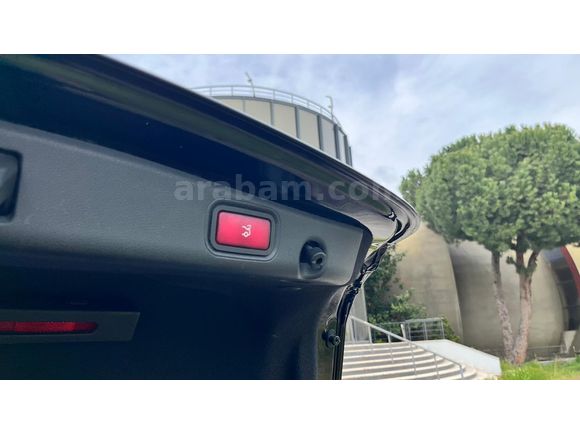 Sahibinden Mercedes - Benz E 200 d Exclusive 2022 Model HATASIZ-DEĞİŞENSİZ
