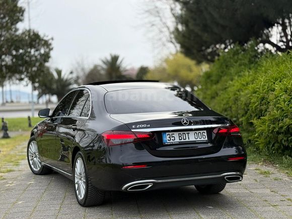 Sahibinden Mercedes - Benz E 200 d Exclusive 2022 Model HATASIZ-DEĞİŞENSİZ