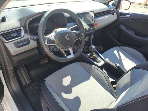 Sahibinden Renault Clio 1.0 TCe Evolution 2025 Model