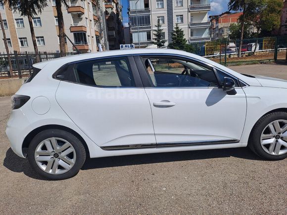 Sahibinden Renault Clio 1.0 TCe Evolution 2025 Model
