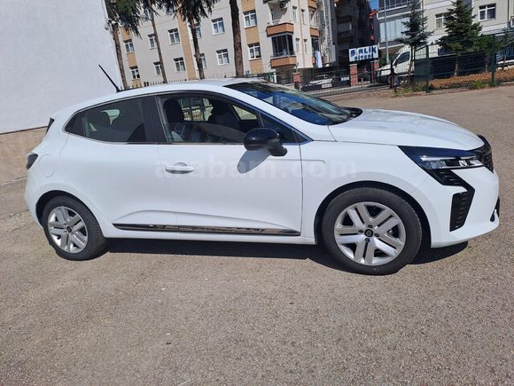 Sahibinden Renault Clio 1.0 TCe Evolution 2025 Model