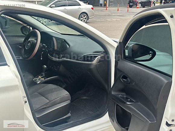 EKSPRES PLAZA'DAN 2019 FİAT EGEA 1.6 MULTİJET EASY OTOMATİK