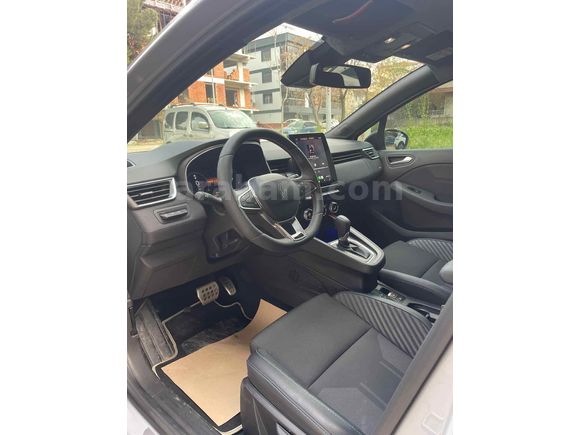 Sahibinden Renault Clio 1.0 TCe Techno Esprit Alpine 2025 Model 