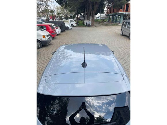 Sahibinden Renault Clio 1.0 TCe Techno Esprit Alpine 2025 Model 