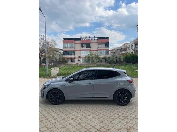 Sahibinden Renault Clio 1.0 TCe Techno Esprit Alpine 2025 Model 