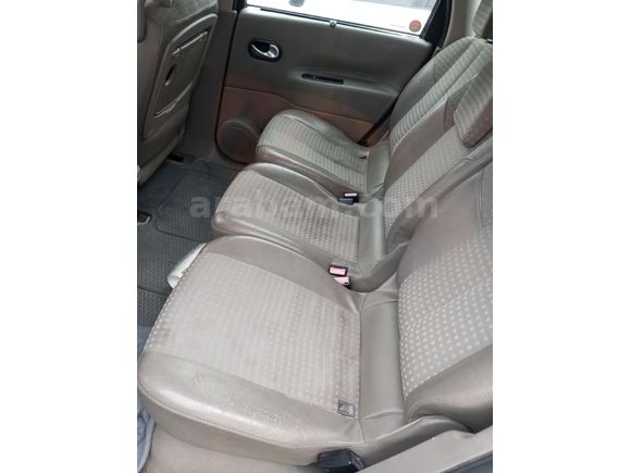 Sahibinden Renault Scenic 1.6 Privilege 2006 Model