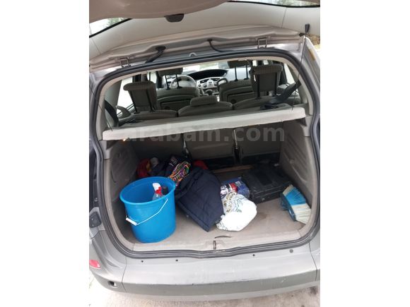 Sahibinden Renault Scenic 1.6 Privilege 2006 Model