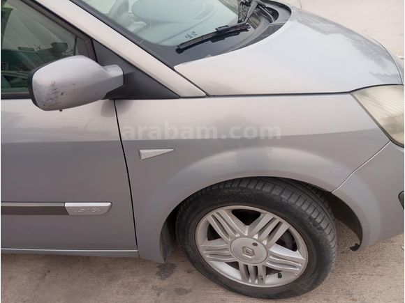 Sahibinden Renault Scenic 1.6 Privilege 2006 Model