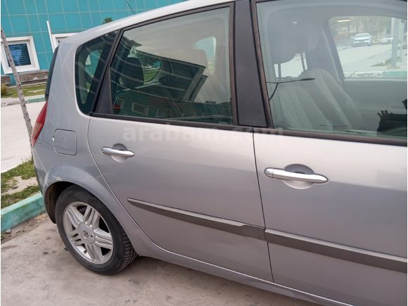 Sahibinden Renault Scenic 1.6 Privilege 2006 Model