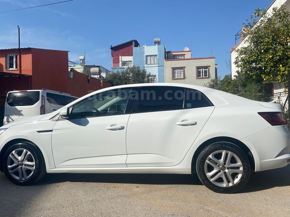 Sahibinden Renault Megane 1.3 TCe Joy 2020 Model 