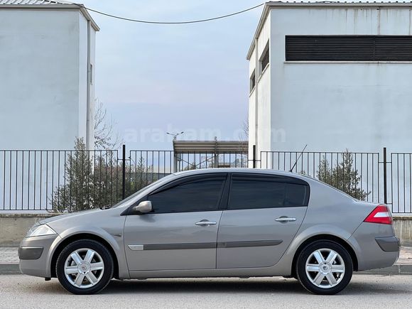 Sahibinden Renault Megane 1.6 Dynamique 2005 Model  164.000 km Gri