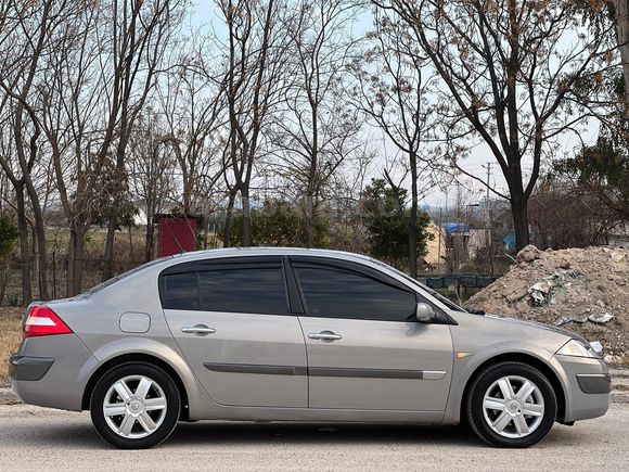 Sahibinden Renault Megane 1.6 Dynamique 2005 Model  164.000 km Gri