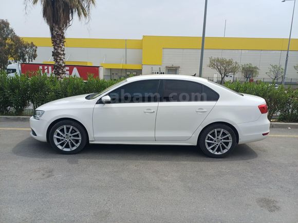 DÜSÜK KM TEMİZ KULLANILMIŞ JETTA l