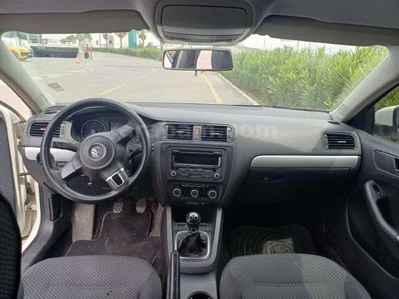 DÜSÜK KM TEMİZ KULLANILMIŞ JETTA l
