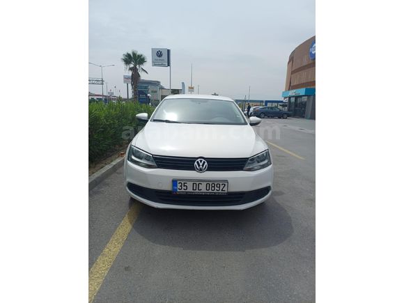 DÜSÜK KM TEMİZ KULLANILMIŞ JETTA l