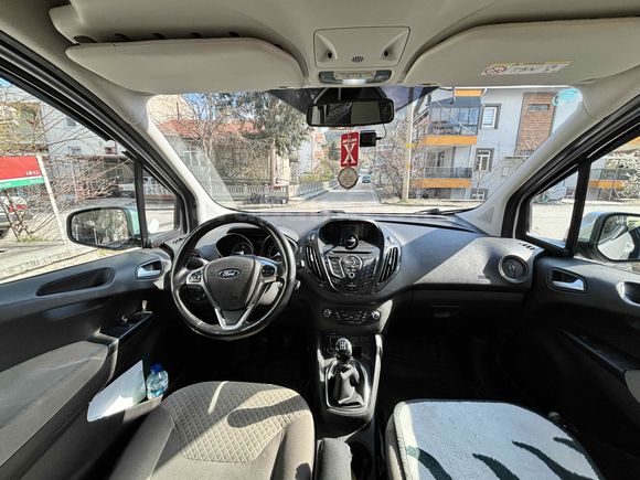 OTOMOBIL RUHSATLI HASAR KAYITSIZ YENİ BAKIMLI 2018 COURIER TITANIUM
PLUS